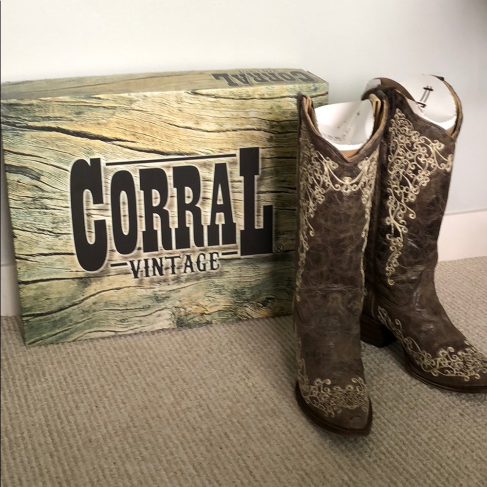 Corral Vintage cowgirl boots
